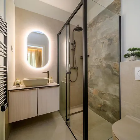 Kostela Luxury بيت ضيافة 4*