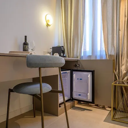 Kostela Luxury سبليت