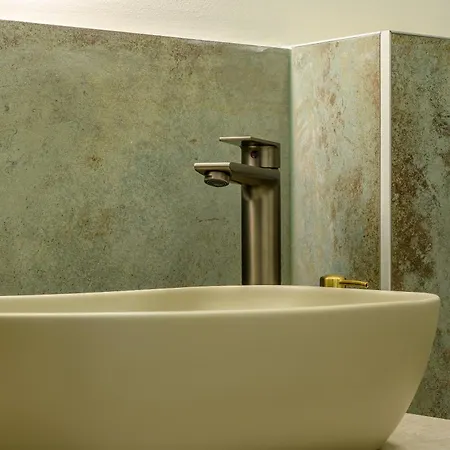 Kostela Luxury سبليت