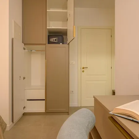 بيت ضيافة Kostela Luxury 4*