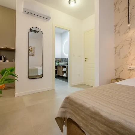Kostela Luxury سبليت