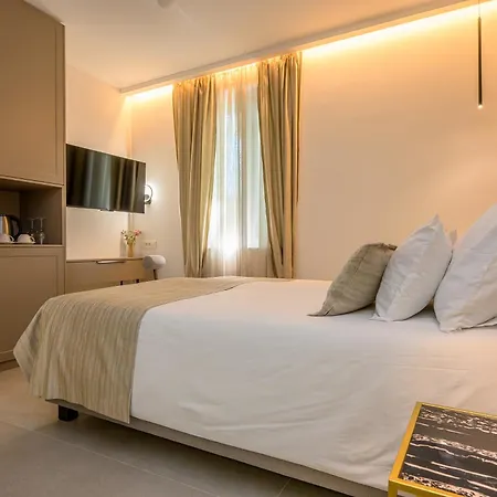 Πανσιόν Kostela Luxury 4*