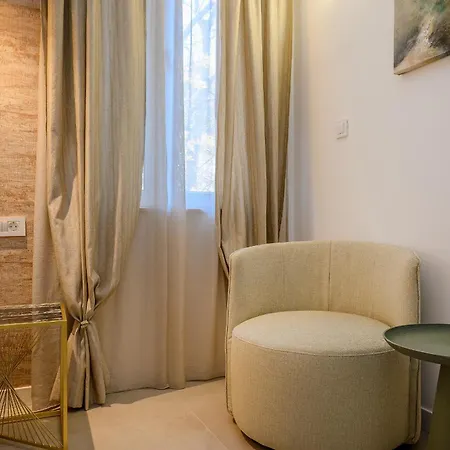 Kostela Luxury Πανσιόν