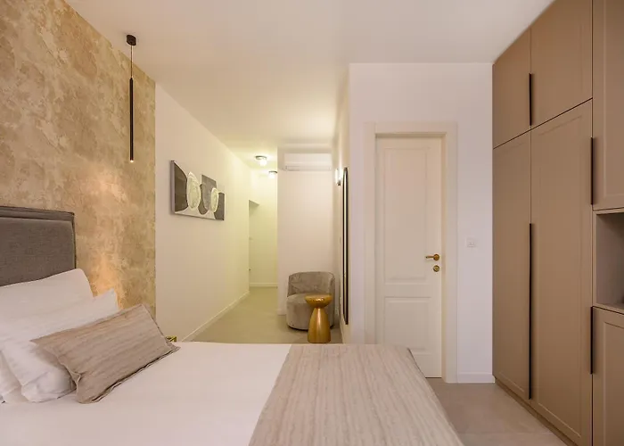 Kostela Luxury